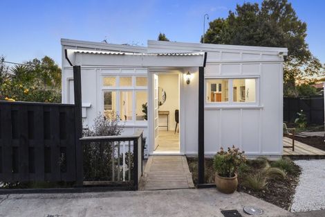 Photo of property in 11 Walbrook Road, Manly, Whangaparaoa, 0930