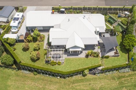 Photo of property in 15 Lynley Park Drive, Omokoroa, 3114