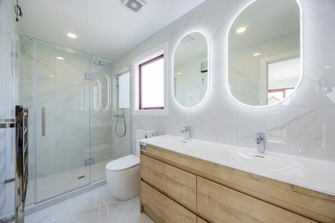 Photo of property in 55 Maungakaraka Road, Karaka, 2580