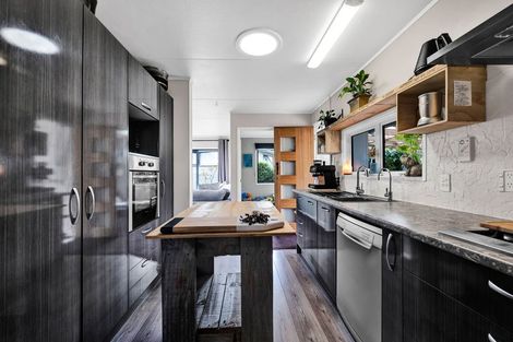 Photo of property in 16 Ponderosa Place, Opunake, 4616