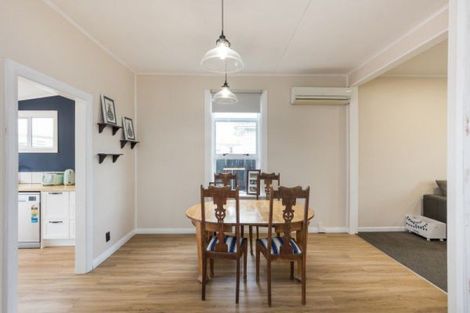 Photo of property in 19 Carlisle Street, Milson, Palmerston North, 4414