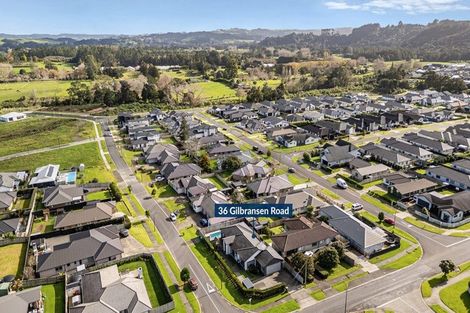 Photo of property in 36 Gilbransen Road, Kumeu, 0810