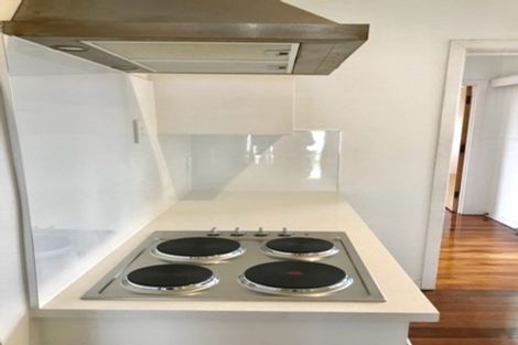 Photo of property in 26 Reid Road, New Lynn, Auckland, 0600