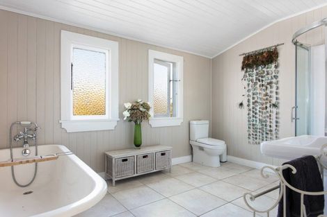 Photo of property in 109 Iranui Road, Inner Kaiti, Gisborne, 4010