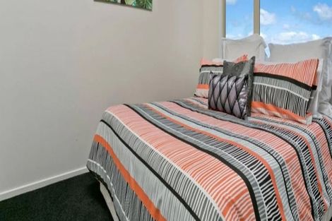 Photo of property in 1/48a Exmouth Road, Northcote, Auckland, 0627