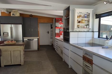 Photo of property in 15 Puriri Place, Tuateawa, Coromandel, 3583