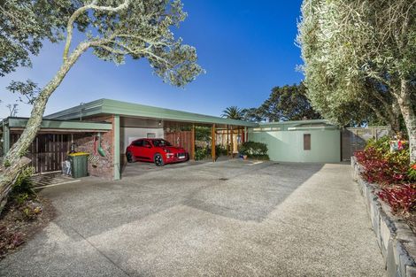 Photo of property in 275 Beach Road, Campbells Bay, Auckland, 0630