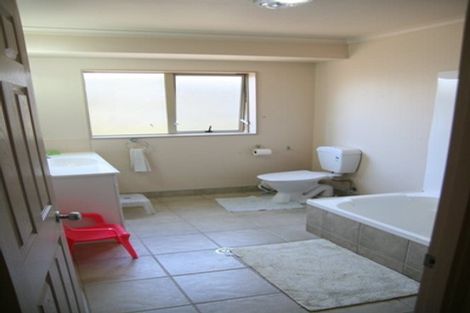 Photo of property in 5 Quattro Avenue, Flat Bush, Auckland, 2019