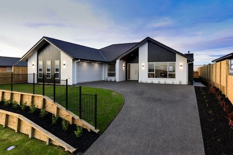 Photo of property in 5 Kapua Crescent, Rototuna North, Hamilton, 3210