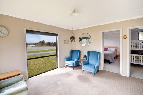 Photo of property in 25 Riverside Road, Taieri Mouth, Brighton, 9091