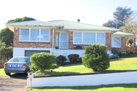 Photo of property in 21 Renwick Street, Papakura, 2110