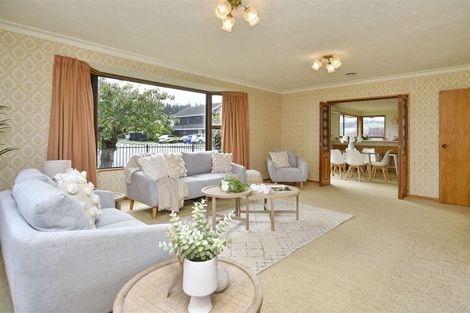 Photo of property in 154 Royal Park Drive, Parklands, Christchurch, 8083