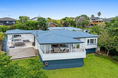 Photo of property in 18a Willis Street, Torbay, Auckland, 0630