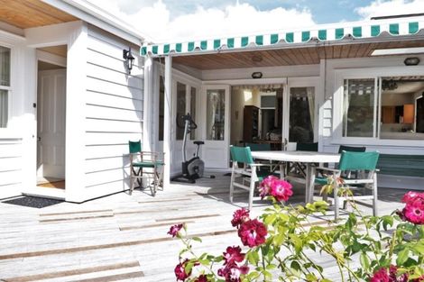 Photo of property in 6 King Edward Parade, Devonport, Auckland, 0624