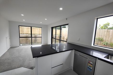 Photo of property in 91a Glenmore Road, Sunnyhills, Auckland, 2010