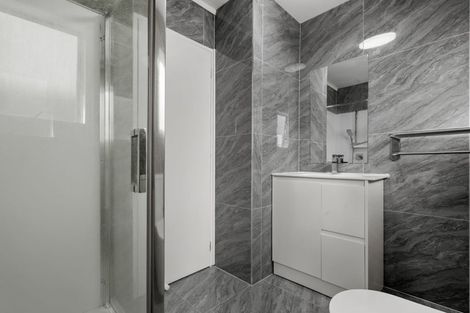 Photo of property in 23 Everglade Drive, Goodwood Heights, Auckland, 2105