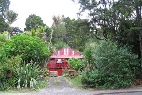 Photo of property in 16 Takahe Road, Titirangi, Auckland, 0604