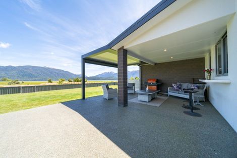 Photo of property in 21 Red Deer Place, Te Anau, 9600