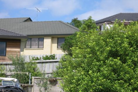 Photo of property in 34 Woodridge Avenue, Northcross, Auckland, 0630