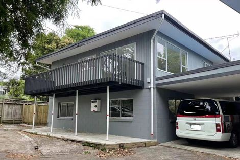 Photo of property in 2/663 Beach Road, Rothesay Bay, Auckland, 0630