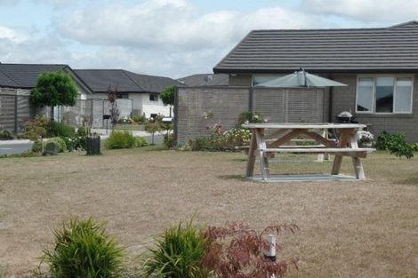 Photo of property in Waterview Estate, 86/4 Greystone Place, Omokoroa, 3114