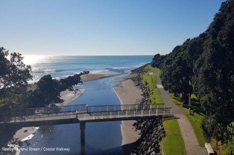 Photo of property in 1 Autere Street, Strandon, New Plymouth, 4312