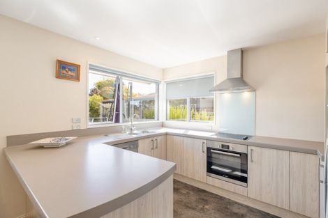 Photo of property in 2a Rue De La Mare, Parklands, Christchurch, 8083