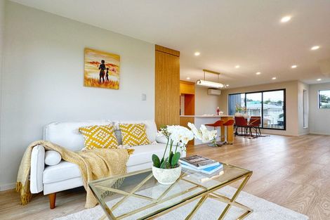 Photo of property in 10c Robert Burke Place, Henderson, Auckland, 0612