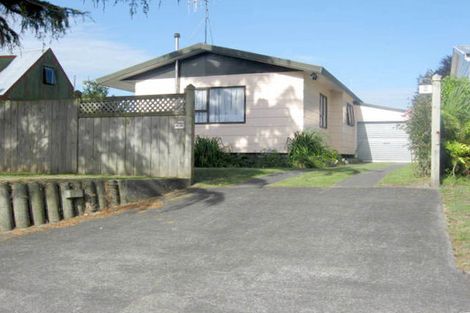 Photo of property in 2 Cedar Drive, Aramoho, Whanganui, 4500