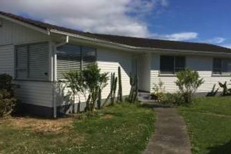 Photo of property in 13 Harmel Road, Glendene, Auckland, 0602
