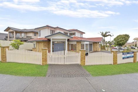 Photo of property in 1 Bougainvillaea Terrace, Goodwood Heights, Auckland, 2105