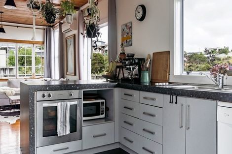 Photo of property in 15 Violet Street, Raglan, 3225