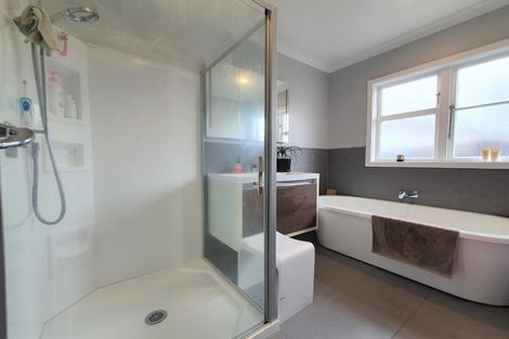 Photo of property in 256 Taita Drive, Taita, Lower Hutt, 5011