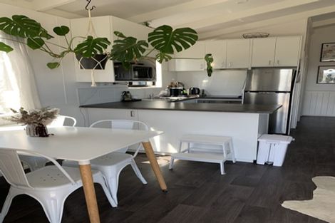 Photo of property in 83 Whitford Park Road, Whitford, Manurewa, 2576