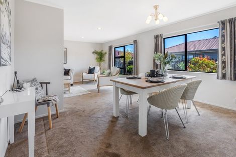 Photo of property in 9 Mirabell Place, Golflands, Auckland, 2013