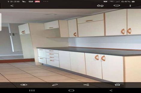 Photo of property in 1/133 Carlisle Road, Northcross, Auckland, 0632