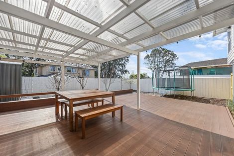 Photo of property in 22 Royal Road, Massey, Auckland, 0614