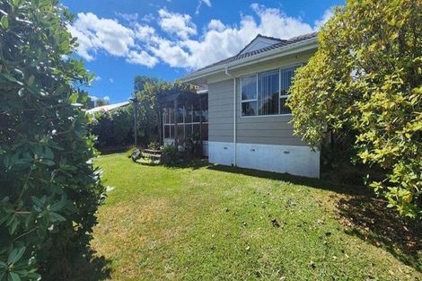 Photo of property in 27 Browning Crescent, Owhata, Rotorua, 3010
