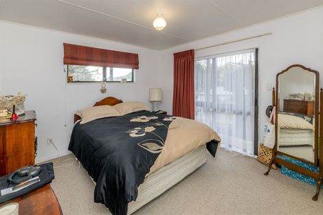 Photo of property in 6 Renata Road, Otaki, 5512
