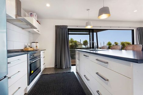 Photo of property in 17c Eagles Way, Cable Bay, 0420