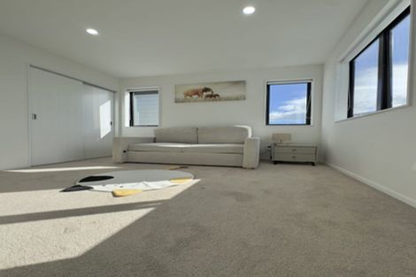 Photo of property in 19d Farwood Drive, Henderson, Auckland, 0612