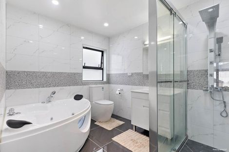 Photo of property in 12 Fong Road, Flat Bush, Auckland, 2019