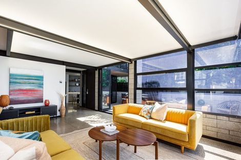 Photo of property in 377a Karaka Bay Road, Karaka Bays, Wellington, 6022