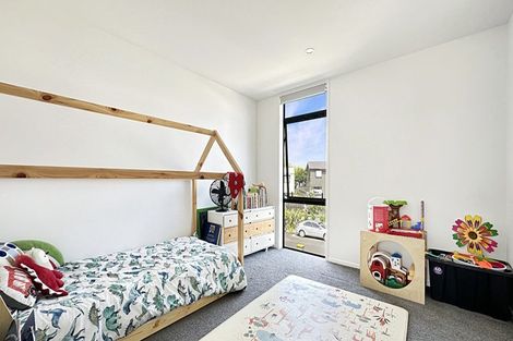 Photo of property in 30 Cessna Crescent, Mangere, Auckland, 2022