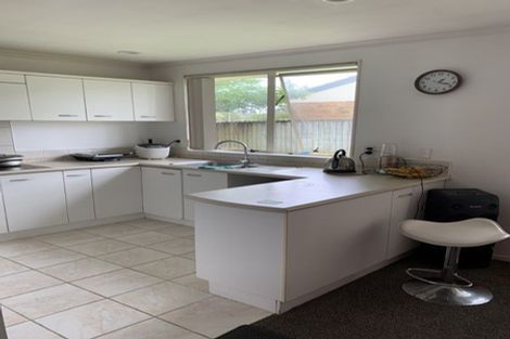 Photo of property in 37 Fernbrook Close, Burswood, Auckland, 2013