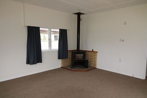 Photo of property in 464 South Road, Omata, New Plymouth, 4374