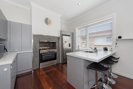 Photo of property in 80 Cook Street, Hamilton East, Hamilton, 3216