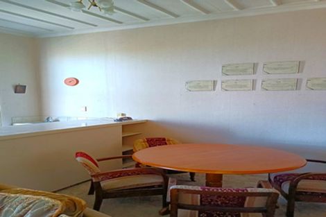 Photo of property in 106 Egmont Street, Patea, 4520