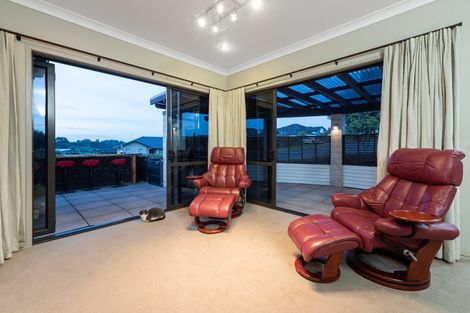 Photo of property in 2 Crater Close, Pyes Pa, Tauranga, 3112