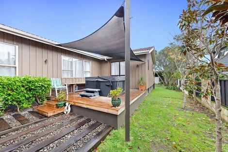 Photo of property in 12 Davita Place, Farm Cove, Auckland, 2012